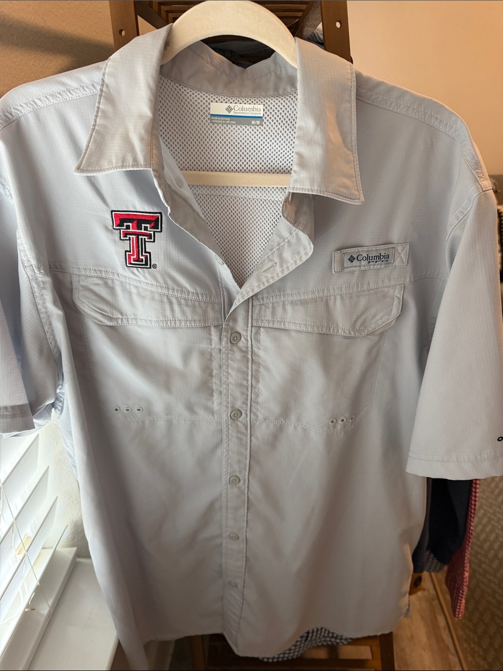 Columbia Men's Light Gray Short-Sleeve Fishing Shirt Texas Tech